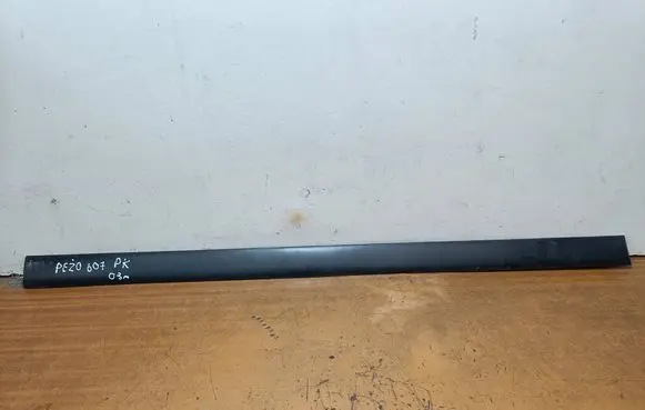 Peugeot 607 Front door trim (molding)