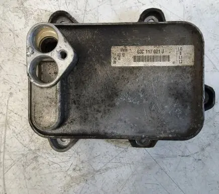 Volkswagen Golf Plus Engine oil radiator 03C117021J