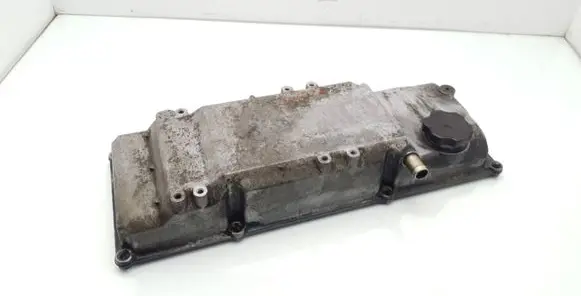 Mitsubishi Pajero Rocker cam cover 