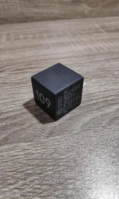 Volkswagen Golf IV Other relay 357906381A 109