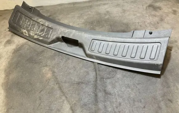 Land Rover Discovery Sport Trunk/boot sill cover protection FK72113A10A
