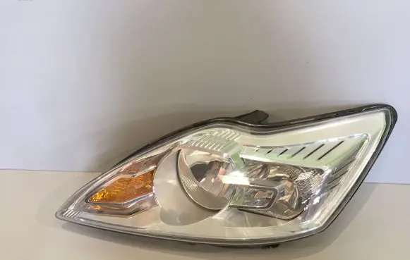 Ford Focus Headlight/headlamp 8M5113W030AF 0077R