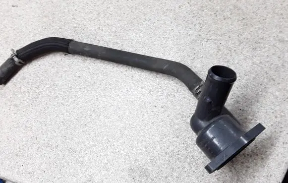 Toyota Prius (XW20) Engine coolant pipe/hose