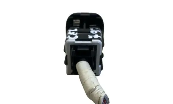 Mazda CX-5 AUX in-socket connector KD45669U0 16700200