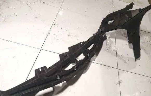 BMW X5 E70 Fender mounting bracket 51127157989