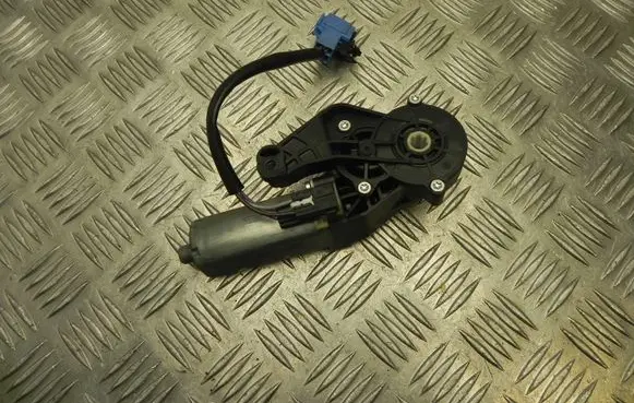 Mercedes-Benz S W221 Seat adjustment motor 820591124 V1168
