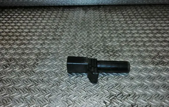 Mercedes-Benz Sprinter W906 Crankshaft position sensor A0031532728