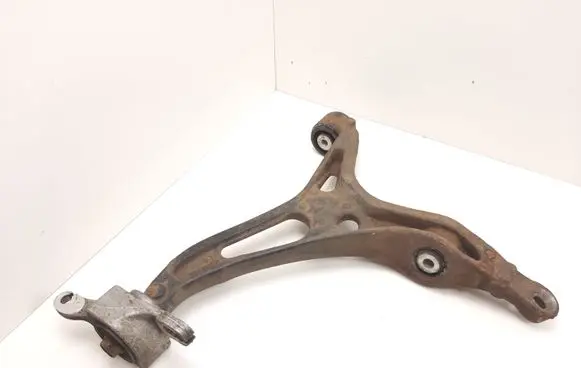 Mercedes-Benz R W251 Front lower control arm/wishbone 060008108