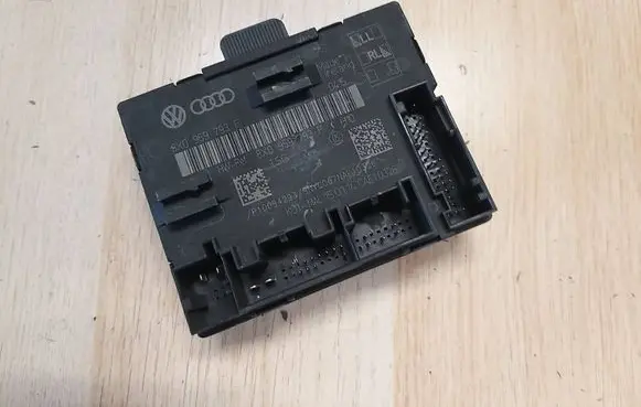 Audi A1 Door control unit/module 8X0959793F