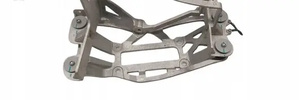 Volvo XC40 A/C compressor mount bracket 32352687