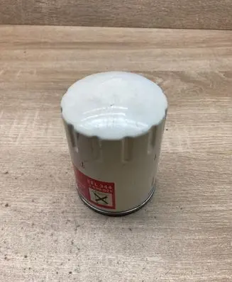 Ford Fiesta Oil filter cover 1039021