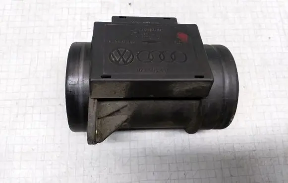 Volkswagen Golf III Mass air flow meter 074906461 71822101