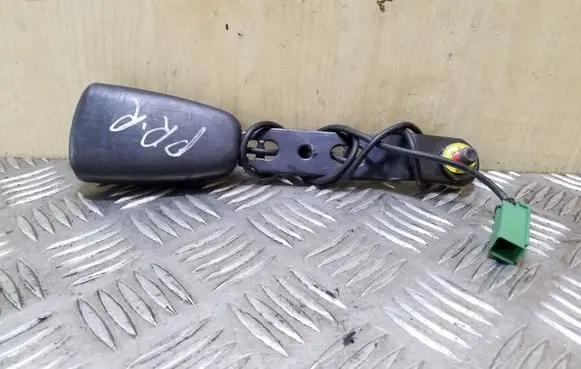 Volvo XC70 Front seatbelt buckle
