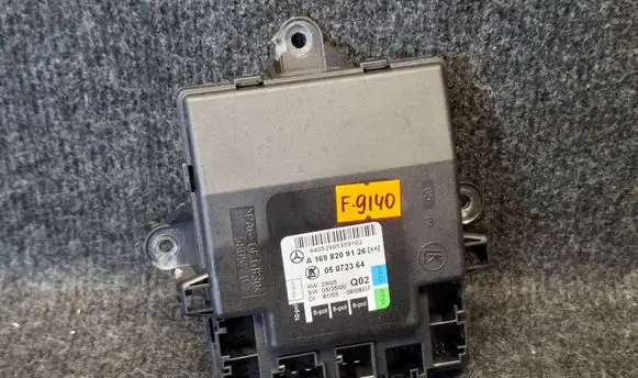 Mercedes-Benz B W245 Door control unit/module A1698209126