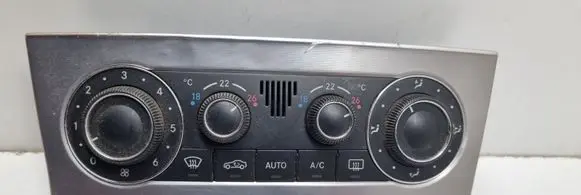 Mercedes-Benz C W203 Climate control unit A2038303485