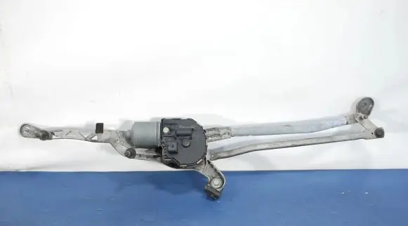 Mercedes-Benz CLS C218 X218 Front wiper linkage and motor A3397021442