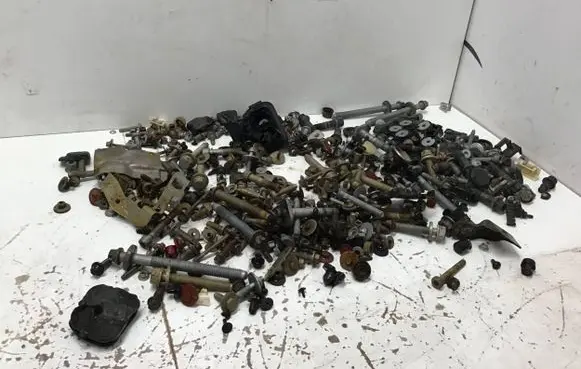 Nuts/bolts