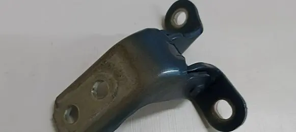 Toyota Auris E180 Front door upper hinge