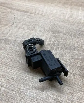 Opel Astra H Turbo solenoid valve 72213800