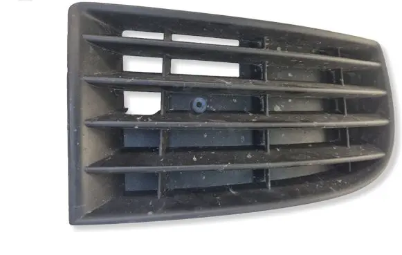 Volkswagen Golf V Front bumper lower grill 1K0853666