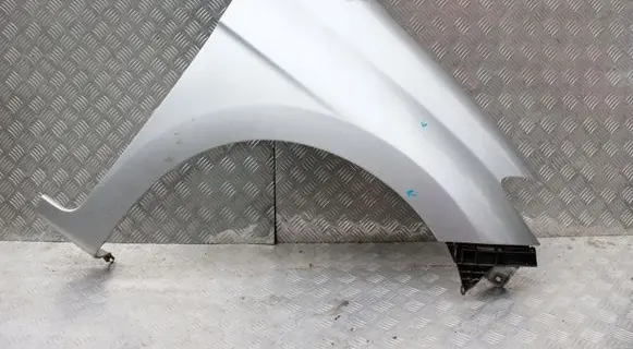 Honda FR-V Fender