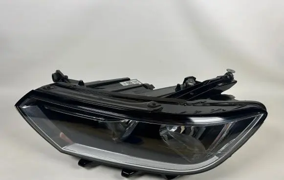 Volkswagen PASSAT B8 Headlight/headlamp