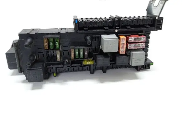 Mercedes-Benz C W204 Fuse module 2049060105 2129024301 2049019602