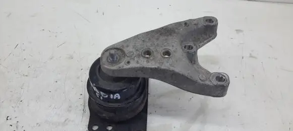Skoda Fabia Mk1 (6Y) Engine mount bracket 6Q0199186D