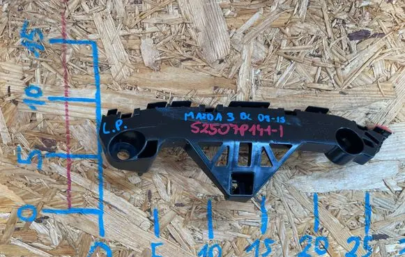 Mazda 3 II Front bumper mounting bracket BBM4500U1 S2507P141