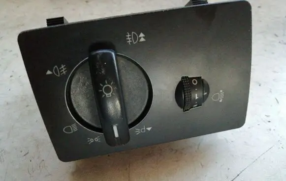 Ford C-MAX I Light switch 7M5T13A024MA