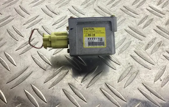Mitsubishi Pajero Airbag deployment crash/impact sensor MR551786