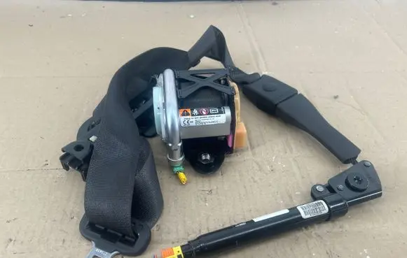 Opel Mokka Front seatbelt 20919346 95366786 82318311300