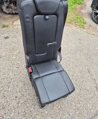 Volvo XC90 Second row seats 3007391 39825745 31379559