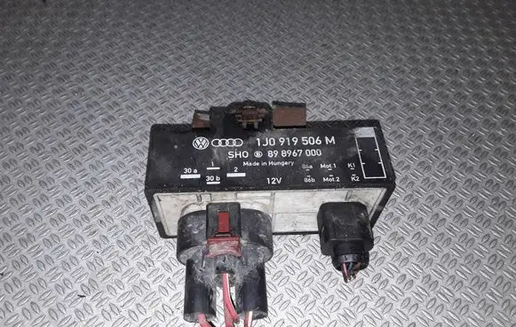 Coolant fan relay