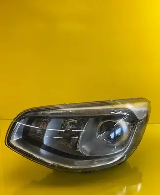 KIA Soul Headlight/headlamp 92102-B2