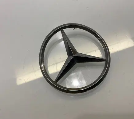 Mercedes-Benz CLS C219 Manufacturer badge logo/emblem A2197580058 2197580058