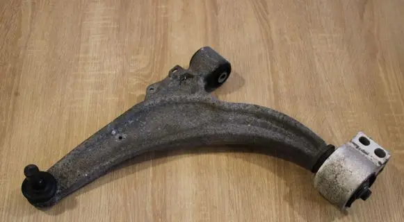 Chevrolet Cruze Front lower control arm/wishbone