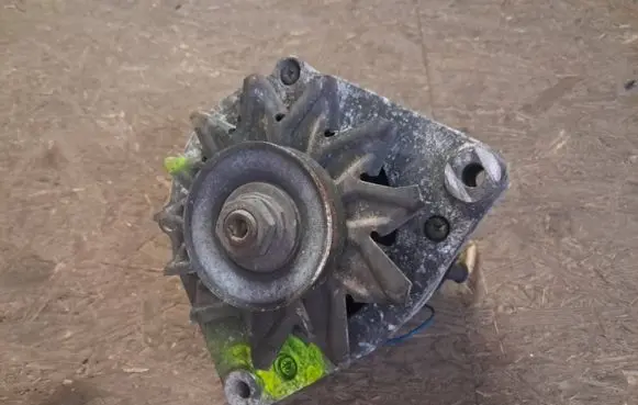 Mercedes-Benz S W126 Generator/alternator 0120469588