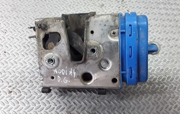 Audi A4 S4 B5 8D Rear door lock 4A0839016