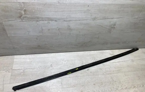 Mini One - Cooper F56 F55 Rear side glass trim 7300024