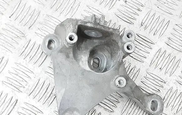Audi A8 S8 D4 4H Gearbox mounting bracket 4H0399113E