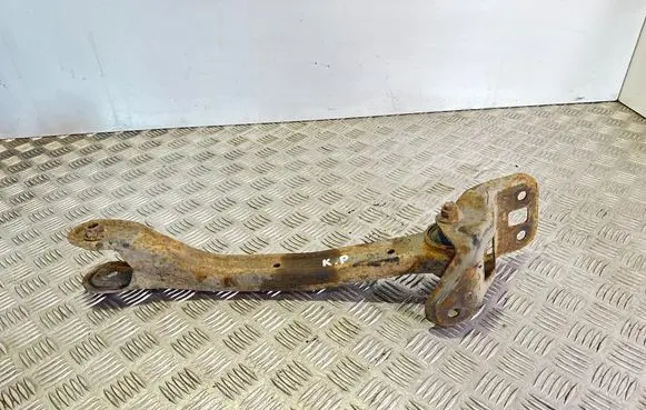 Rear control arm