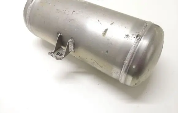 Volkswagen Touareg I Air suspension tank/reservoir 7L0616202A 15158000132