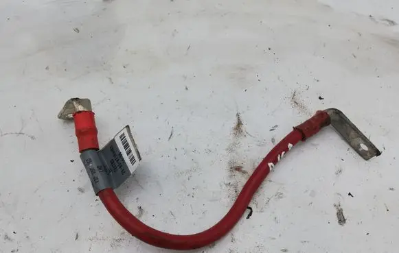 Land Rover Discovery 3 - LR3 Positive cable (battery) YTA500670 30107750000