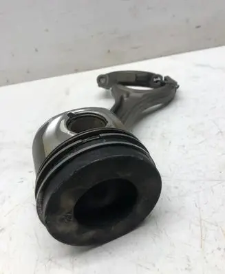 Audi A6 S6 C6 4F Piston with connecting rod 