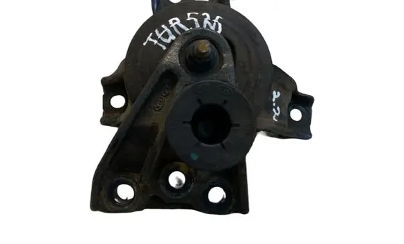 Hyundai Santa Fe Engine mount bracket