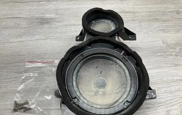 Mercedes-Benz SL AMG R129 Front door speaker A1298201902