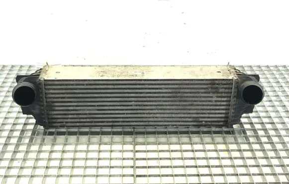BMW 5 F10 F11 Intercooler radiator 7812016