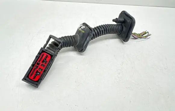 Volvo V40 Front door wiring loom/harness boot 31288878 014528901 1452889