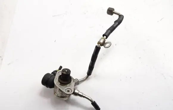 KIA Pro Cee'd II Fuel injection high pressure pump 35320-2B130 4001285387 9046010022